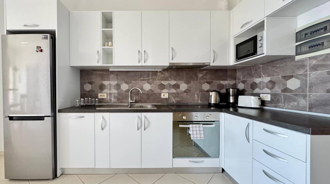 Del Mar Sea View Apartment ซารานเดอ ภายนอก รูปภาพ